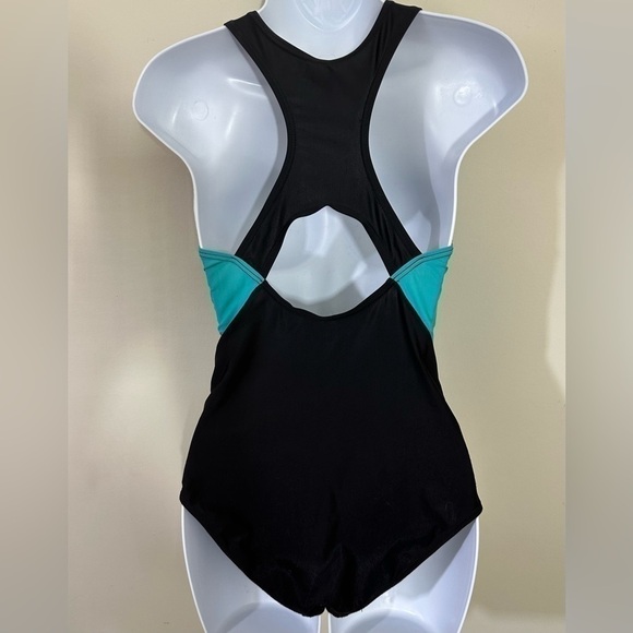 Speedo sz sm 1 piece swimsuit in black with aqua accent. Very nice suit - Picture 9 of 12